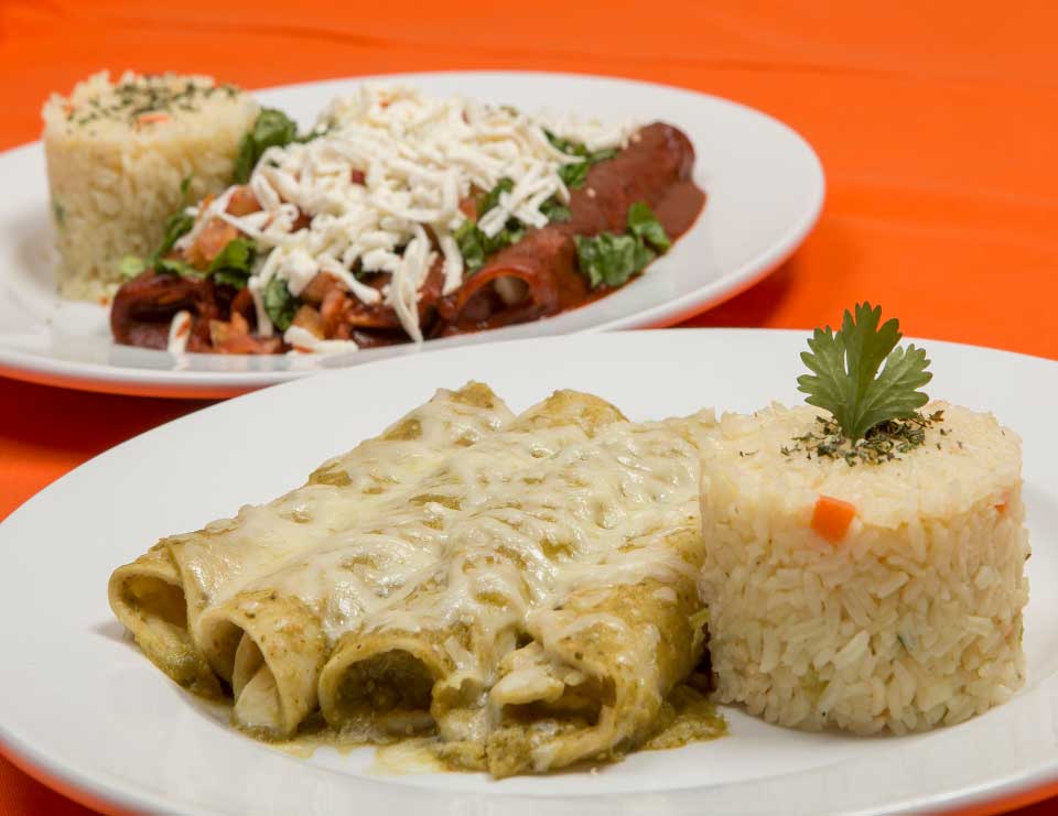 EL TIMÓN RESTAURANT - enchiladas