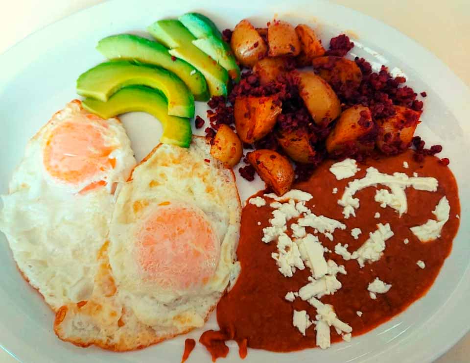 EL TIMÓN RESTAURANT - Huevos de la abuela